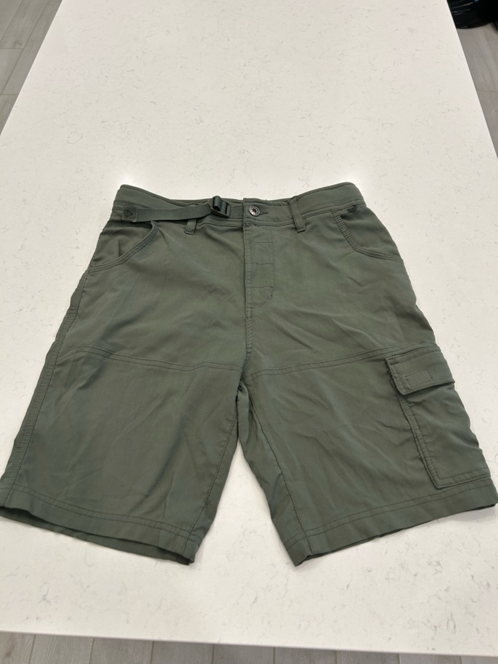 Men's Olive Green Casual Cargo Shorts with Belt Tab